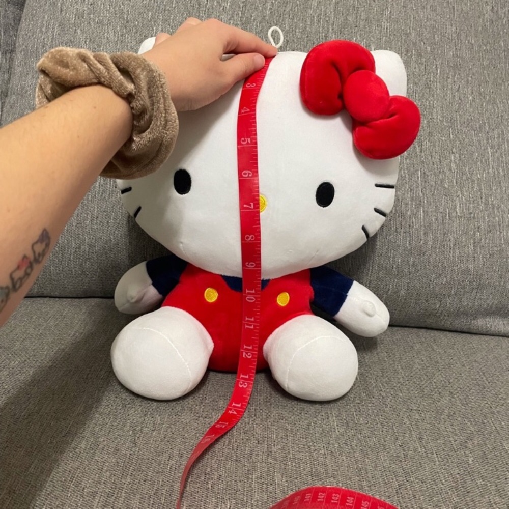 Hello Kitty Stuffed Plush - Picture 4 of 4